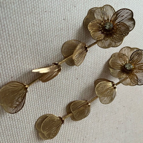 Gold earrings 12 cm like new