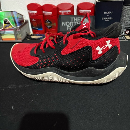 Under Armour basketball shoes used, black and red