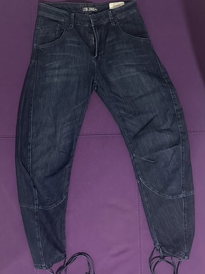 Ltb jeans balloon style with ankle ties size 27 like new, blue