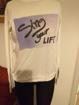 Children's shirt used, size M, 9 years, 134 cm