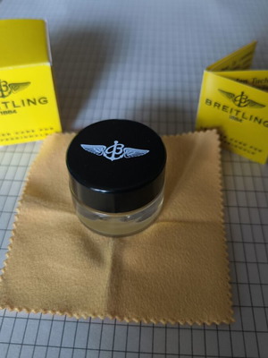 Breitling комплект за грижа за кожени каишки нов