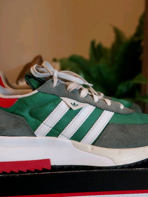Adidas Originals RETROPY F2 men's shoes green like new, size 46