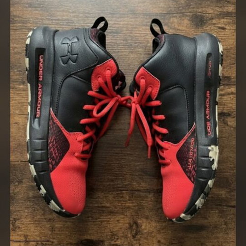 Under Armour PS Lockdown 7 shoes used, red and black, size 41