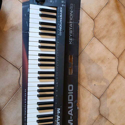 M-Audio Keystation 49 MIDI keyboard like new