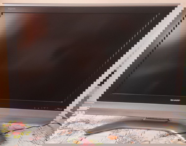 Τηλεόραση Sharp 37" LC-37P70E