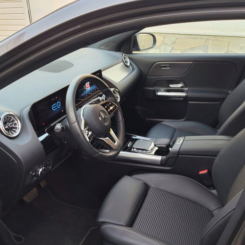 Mercedes-Benz EQA 250 electric SUV 2021 like new