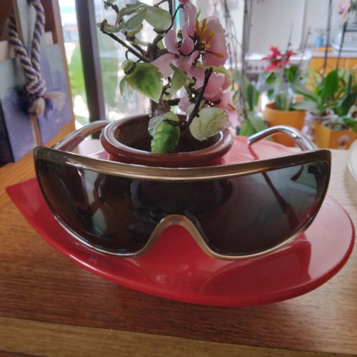 Vogue sunglasses new, authentic