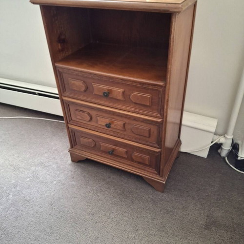Wooden drawer cabinet with 3 drawers and shelf like new