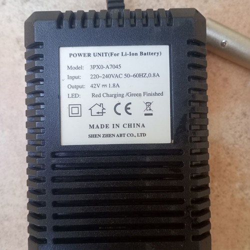 Lithium battery charger (Li-ion)