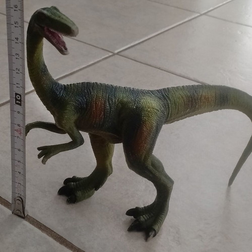 Dinosaur figures collection, pack of 20