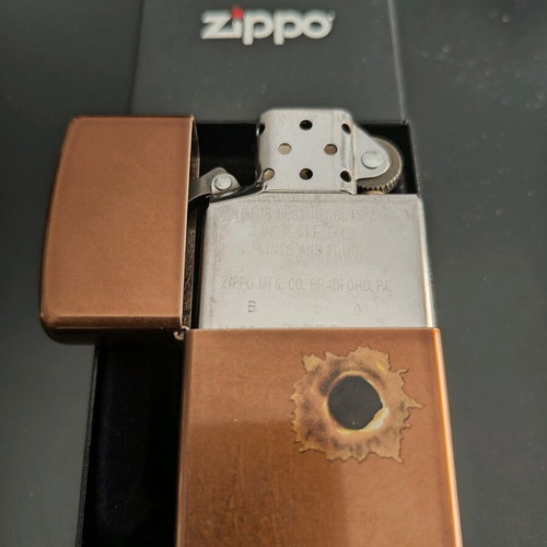 Zippo Bullet Hole Barrett Smythe 2009 like new