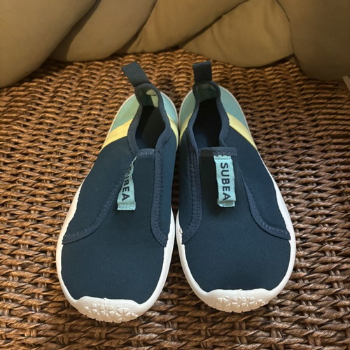 Subea Aquashoes 120 Blue Multicolor Size 33-34 Like New