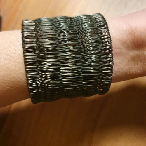 Metal bracelet like new, dark anthracite