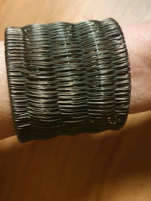 Metal bracelet like new, dark anthracite