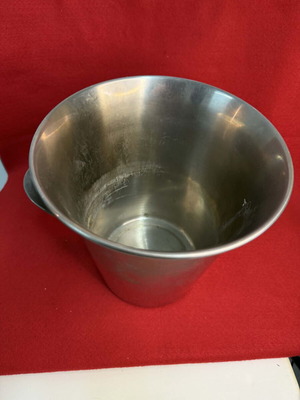 Σαμπανιέρα μεταχειρισμένη, μεταλλικό ανοξείδωτο δοχείο για φιάλη