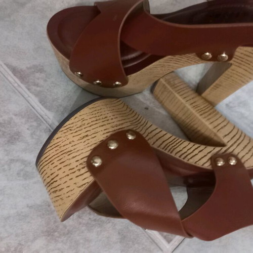 Women's brown sandals size 36 like new
