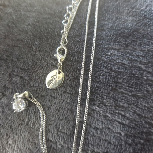 Necklace with Shiny Stone like new, silver