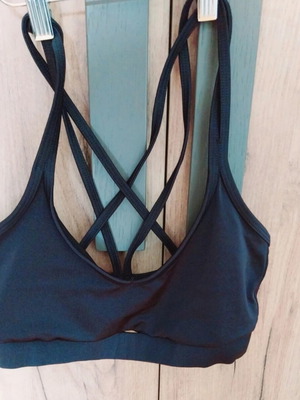 Sugarfree sports bra black size M new