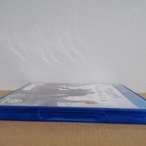 Assassin's Creed Valhalla PS4 case used, no game included