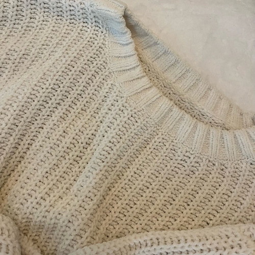 White knitted sweater like new, size S/M