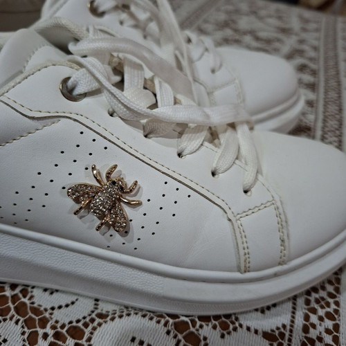 Women's white sneakers with gold bee and rhinestones size 38 like new