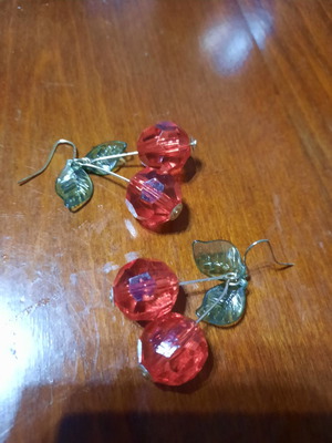 Dangling earrings like new with cherry design