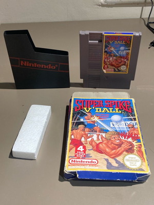 Super Spike V Ball παιχνίδι NES μεταχειρισμένο με κουτί και θήκη