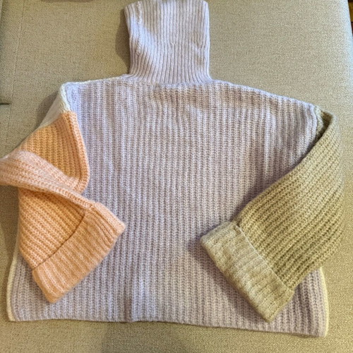 Mango colorful turtleneck sweater like new