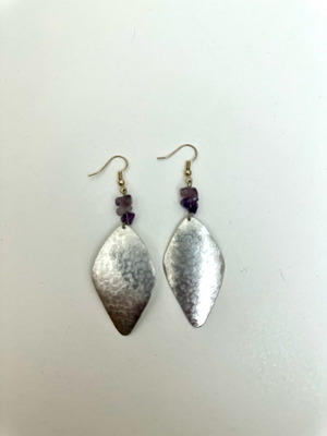 Σκουλαρίκια χειροποίητα ασημί με κίτρινο και λιλά χάντρες σαν καινούργια