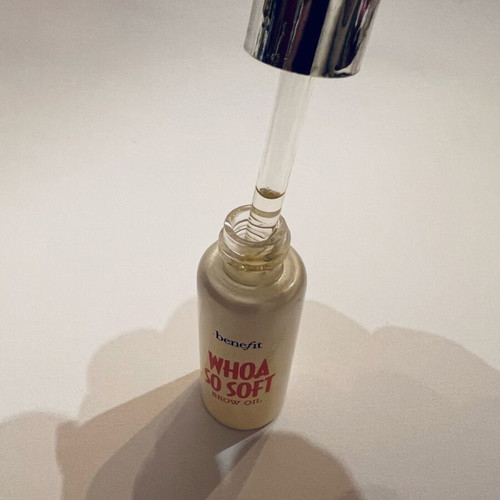 Whoa So Soft Conditioning Brow Oil by Benefit Cosmetics like new with Argan oil