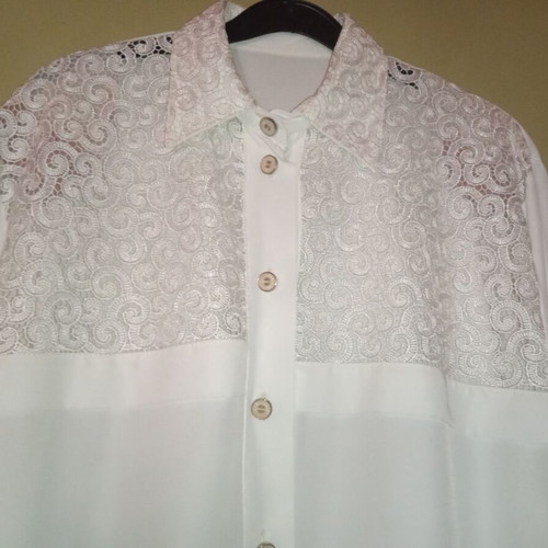 Georgette Milena shirt with guipure lace white like new