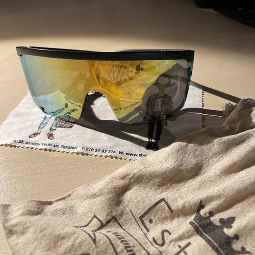 Estilo large mirror sunglasses used, yellow-chameleon athlesure style