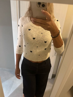 Crop sweater Stradivarius like new, white with hearts