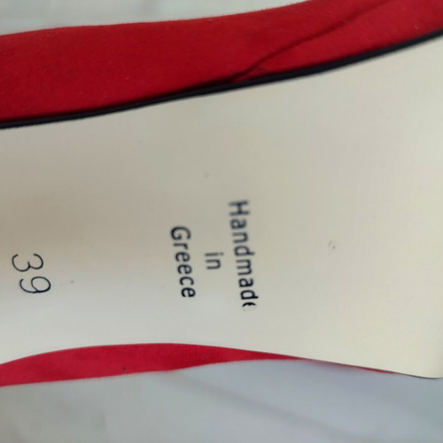 Stefania red leather pointed pumps like new