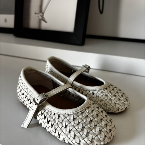 Children's shoes size 23 new, unwear