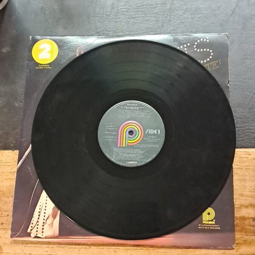 Vinyl record used in excellent condition