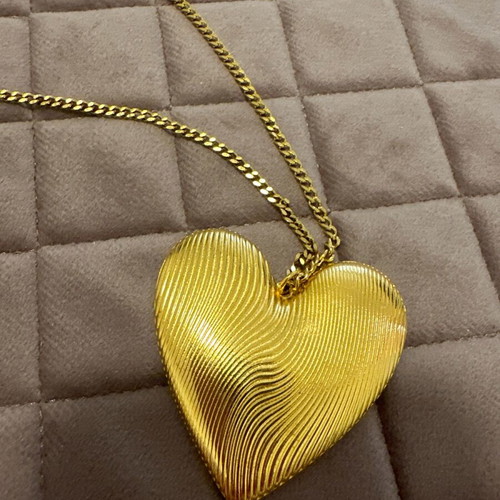 Zara heart necklace new, gold color