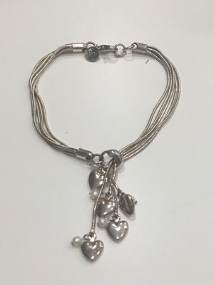 Βραχιόλι με καρδούλες και μικρά μαργαριτάρια