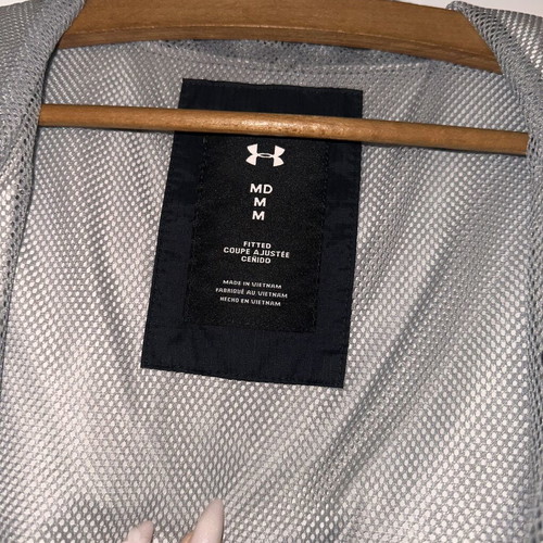 Under Armour women's waterproof jacket size M like new black navy
