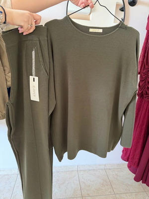 Women's set 2 pieces new, green, one size