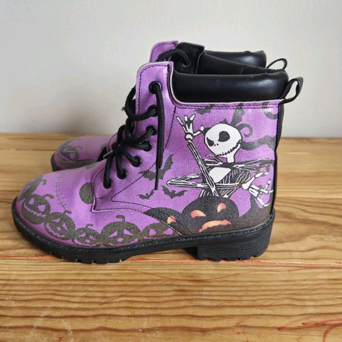 Nightmare Before Christmas boots used, size 36, purple