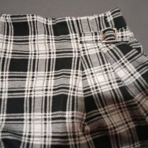 Zara black and white shorts-skirt for 6 years like new