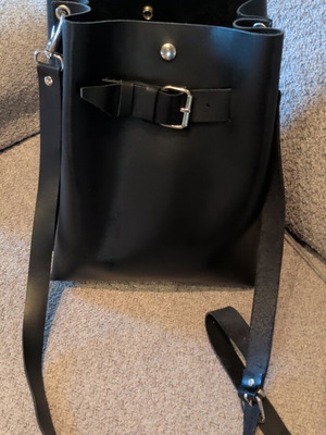 Leather crossbody bag Christina Christi like new, black