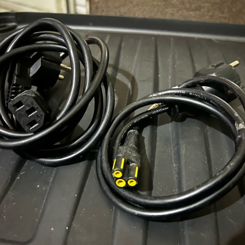 Power supplies like new, 3-pin, pack of 2