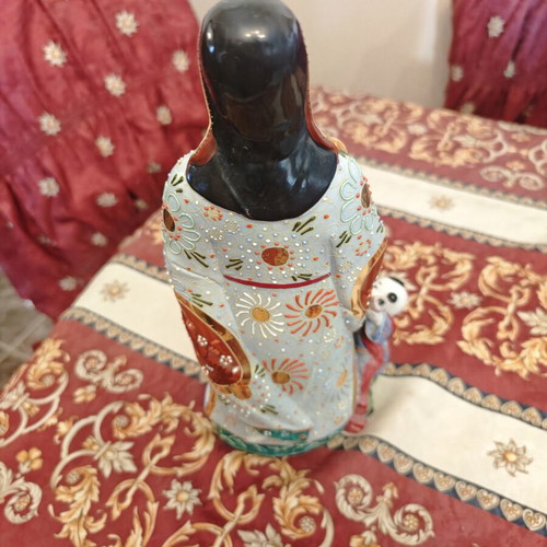 Porcelain statue of traditional Chinese figure new, handpainted