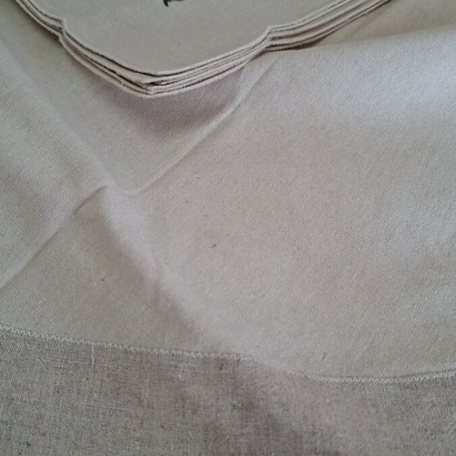 Round tablecloth with rococo embroidery new 180cm with 8 dinner napkins
