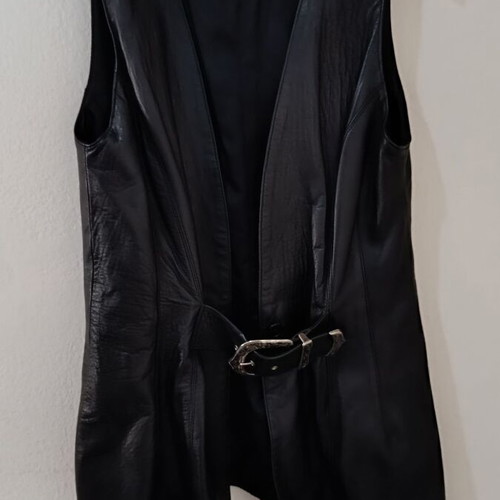 Leather vest long like new, size M, black