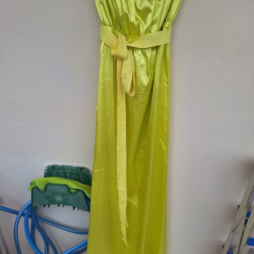 C-Throu satin strapless dress yellow lime like new, sizes S-M