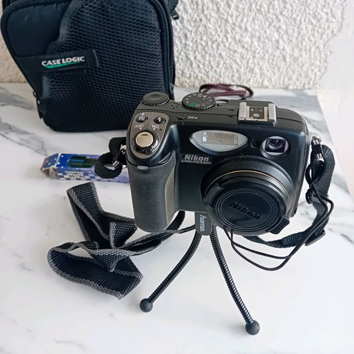 Nikon Coolpix 5400 like new