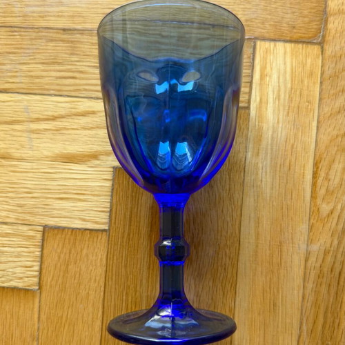 Vintage cobalt blue wine glass, 15cm